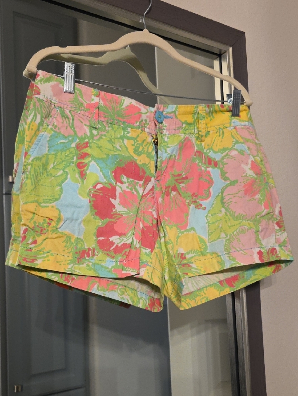 Lilly Pulitzer Tropical Pastel Floral High-Waist Shorts - Picture 2 of 12